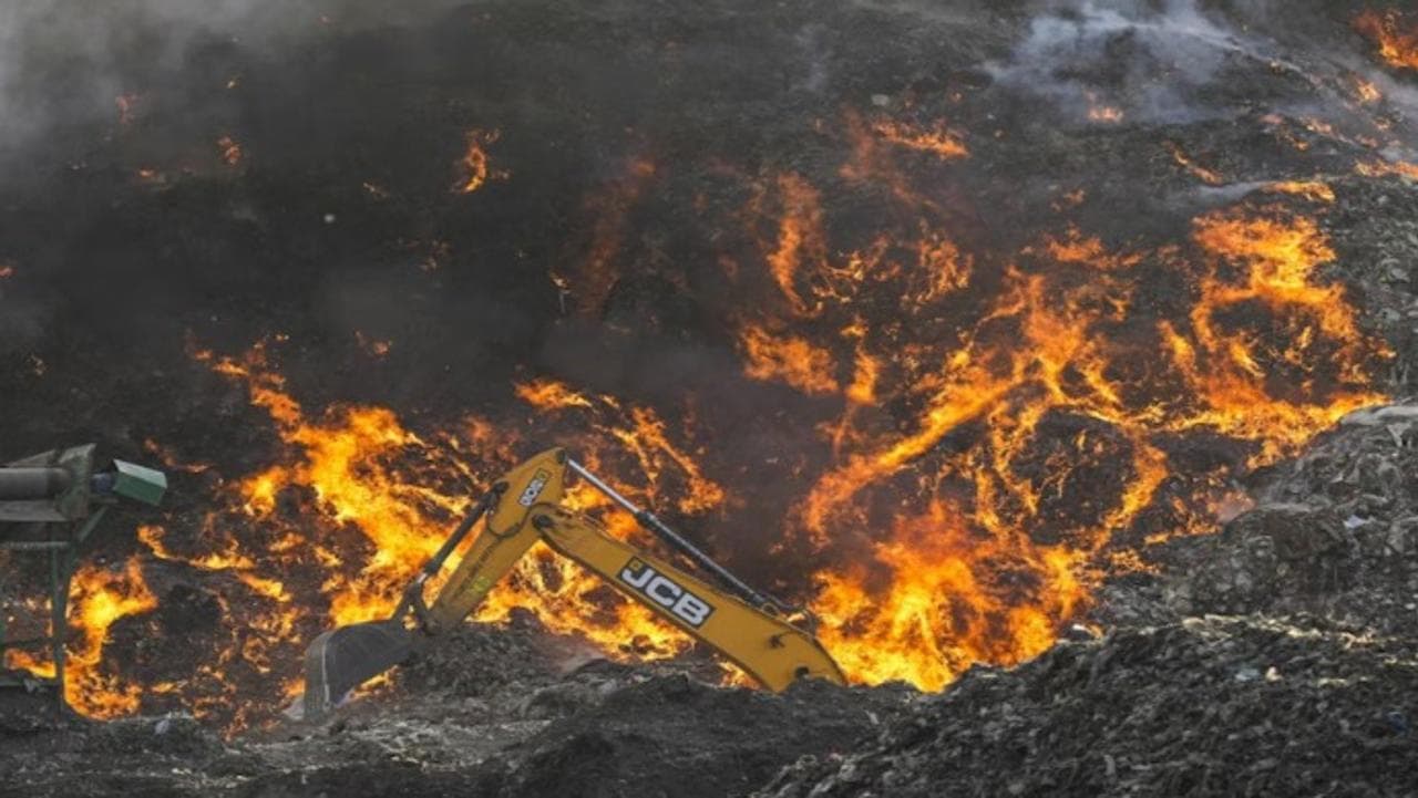 ghazipur landfill site fire