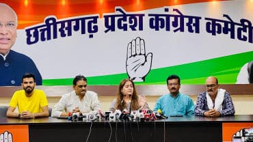 congress spokesperson radhika khera (Center)